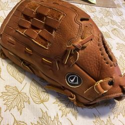 Nike 14” Left Hand Throw Softball Glove