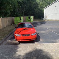 2000 Ford Mustang
