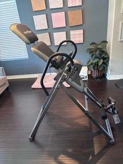 Inversion table innova