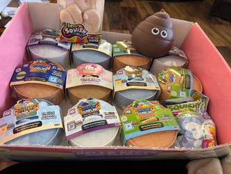 Hello Kitty and Friends Mystery Squishy Dumpling to squish and collect