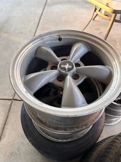 Ford mustang wheels 17x8 set of 4