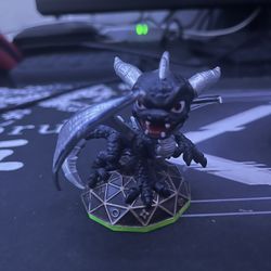 [Dark Spyro Skylanders Exclusive]