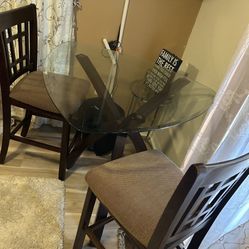 Table And Chairs 