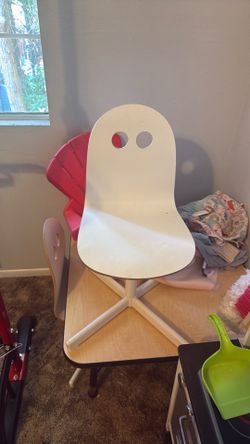 Toddlers chairs and table. Small school/craft table.