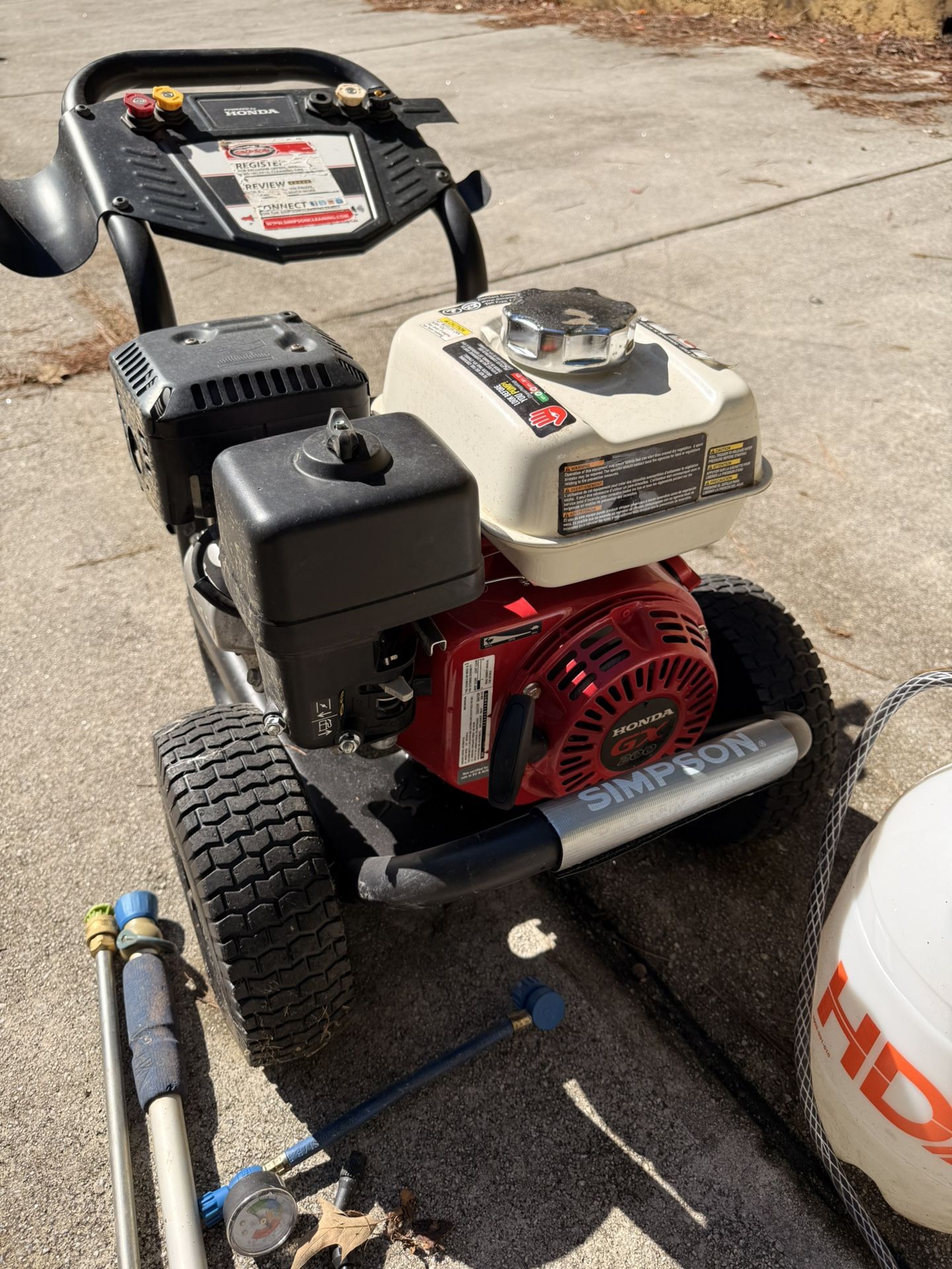 SIMPSON Gas-Powered Pressure Washer: 3,600 psi, 2.5 gpm