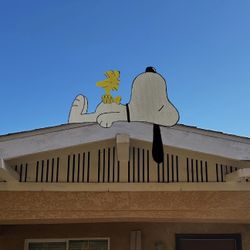 Snoopy And Woodstock Wood Roof Topper