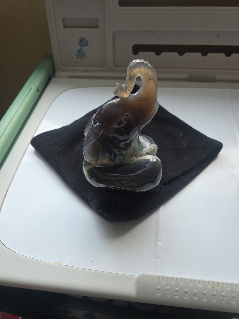 AGATE GEODE ELEPHANT