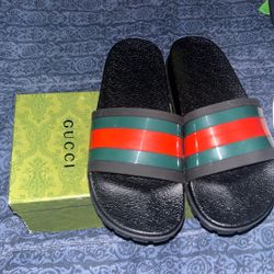 New Never Worn Gucci Slides !