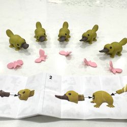 Platypus + Butterfly (Gumi Yum Surprise - Widlife) Collectible Animal Figurine / Puzzle Toy — with instructions