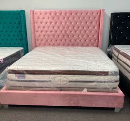 NEW IN BOX 6FT Tall King & Queen Size Pink Tufted Velvet Fabric Bed Frame
