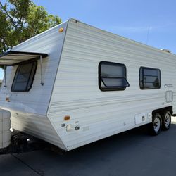 1995 Chateau Fleetwood 