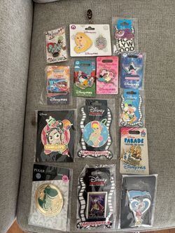 Disneyland hidden Mickey pin lot