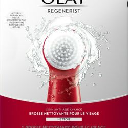 Olay Regenerist Face Cleansing Device Tool and 2 Brush Heads