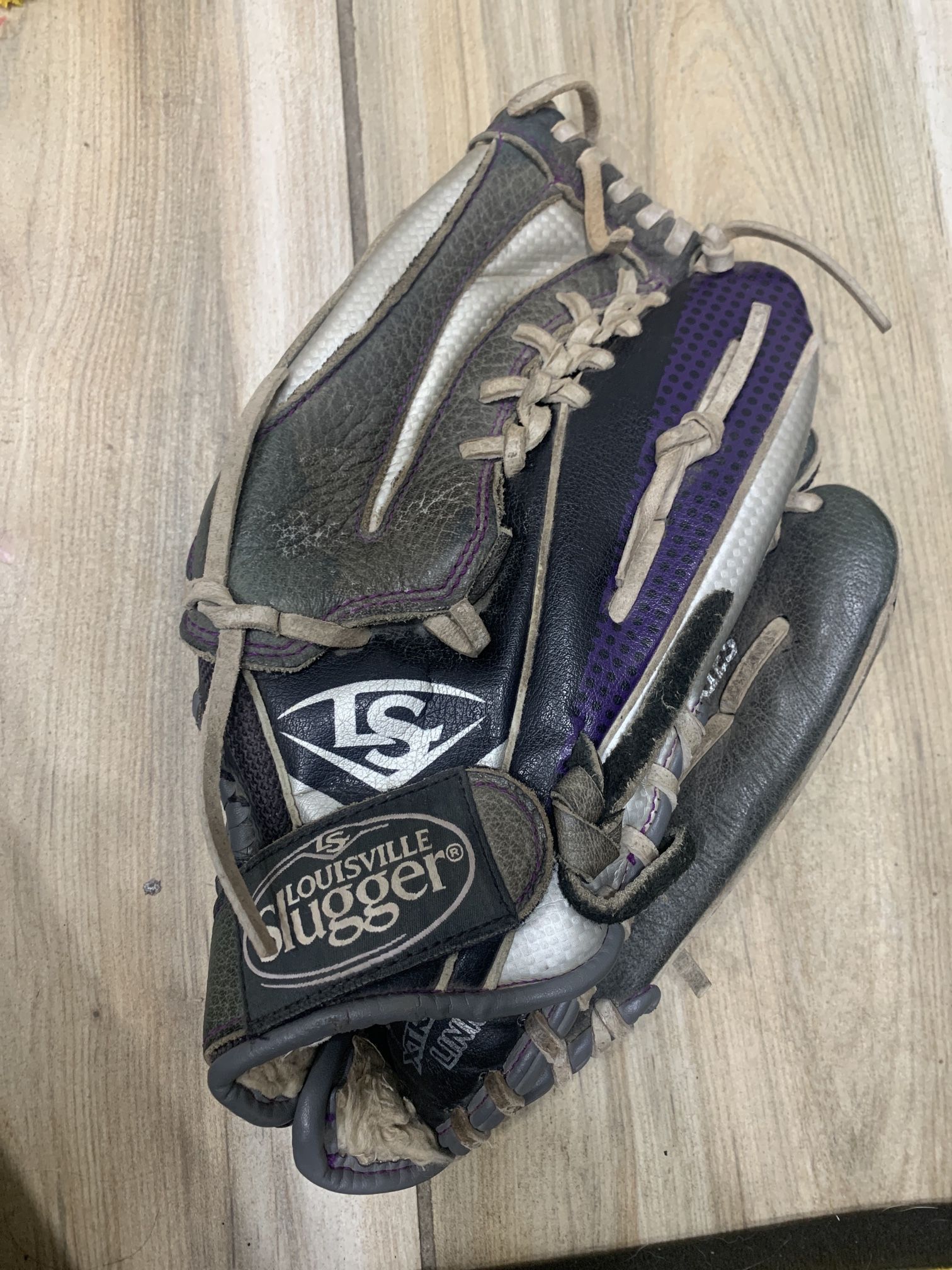 Glove