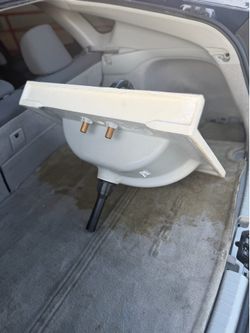 Restroom sink