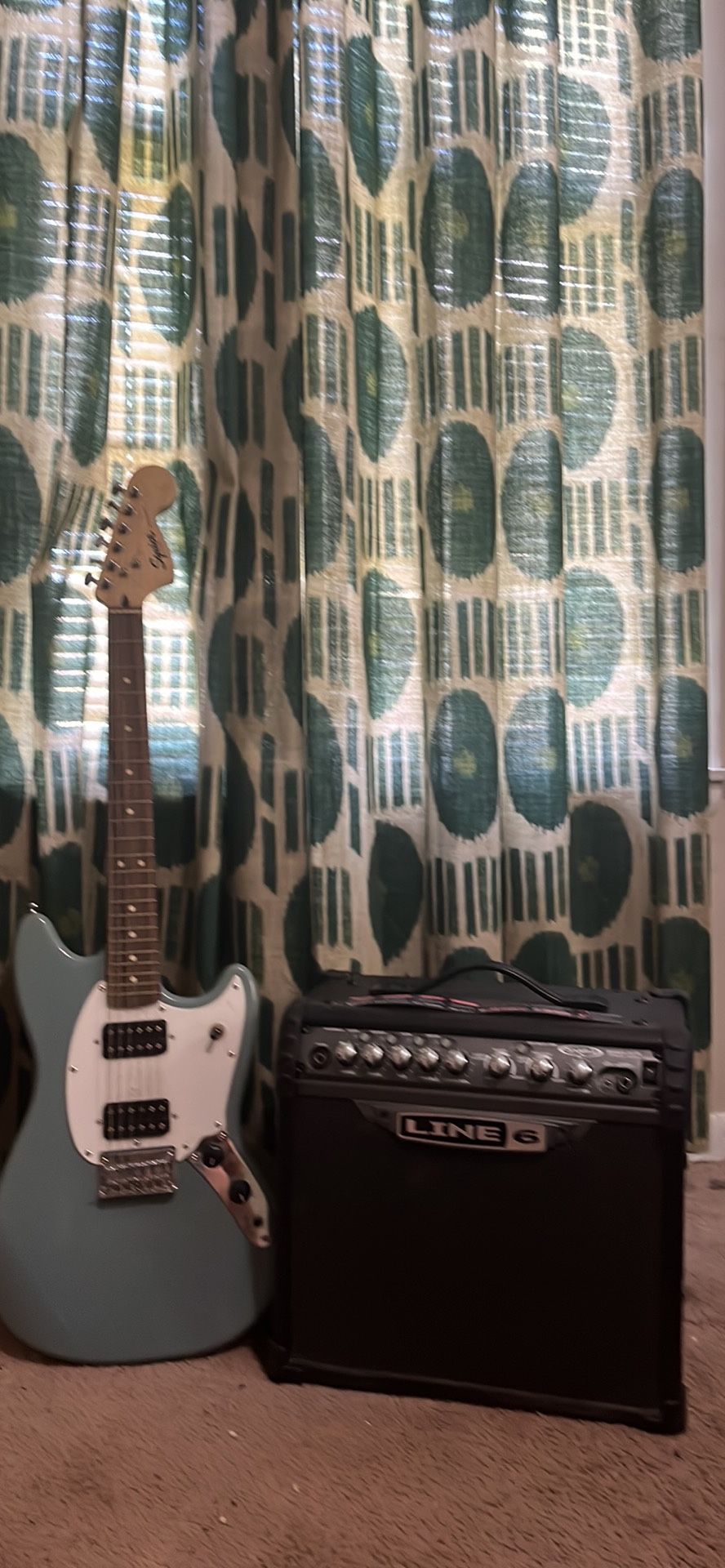 squier guitar and line 6 amp