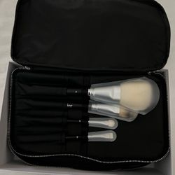 DIOR EXCLUSIVE PLATINUM MAKEUP BRUSH AND POUCH BEAUTY SET