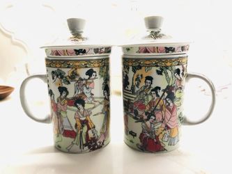 Chinese Porcelain Tea Mugs with Lids – Set of 2