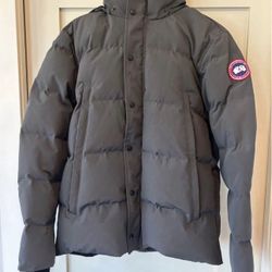 Canada Goose Men's Large 