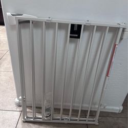 New baby gate