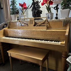 Kohler and Campbell upright piano
Good condition,no stuck keys.
No delivery-you have to pick up from Encino