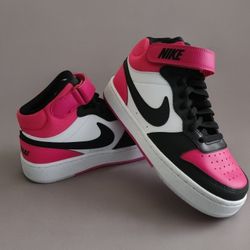 NIKE Shoes!!  NEW! 