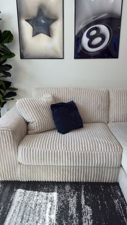 Ashley’s Furniture Lindyn 2-Piece Modular Loveseat with Chaise