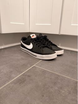 Nike Court Legacy Black Sneakers - Men's Size 9.5 - Clean Casual Low Tops