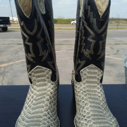 Botas