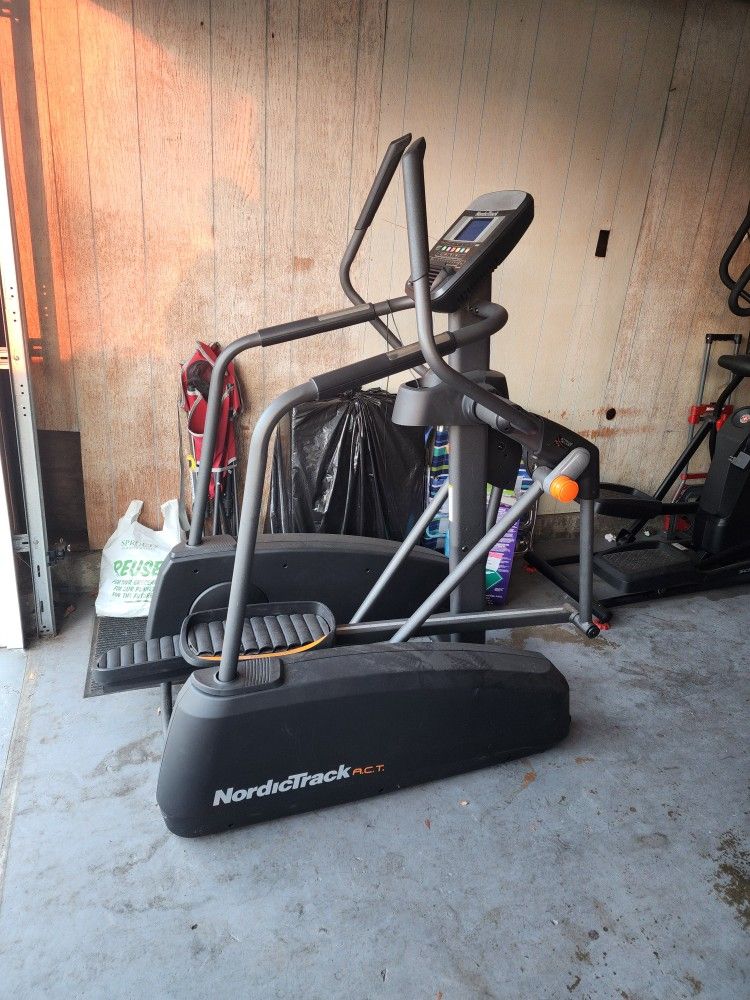 NordicTrack A.C.T. Elliptical