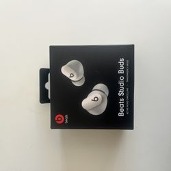 Beats Studio Buds