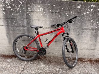 Specialized Hardrock Bike (M)