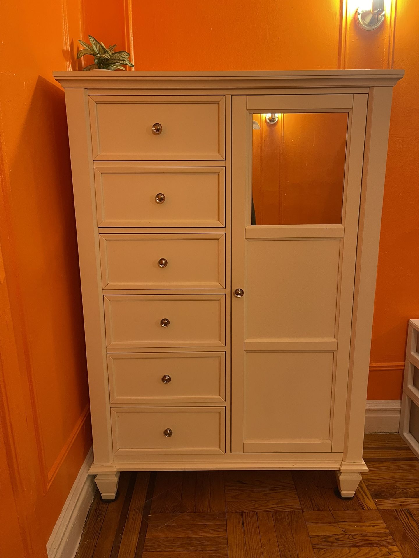 Coaster Sandy Beach 8‑Drawer Door Chest