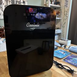 Cooluli Mini Cosmetic Fridge 