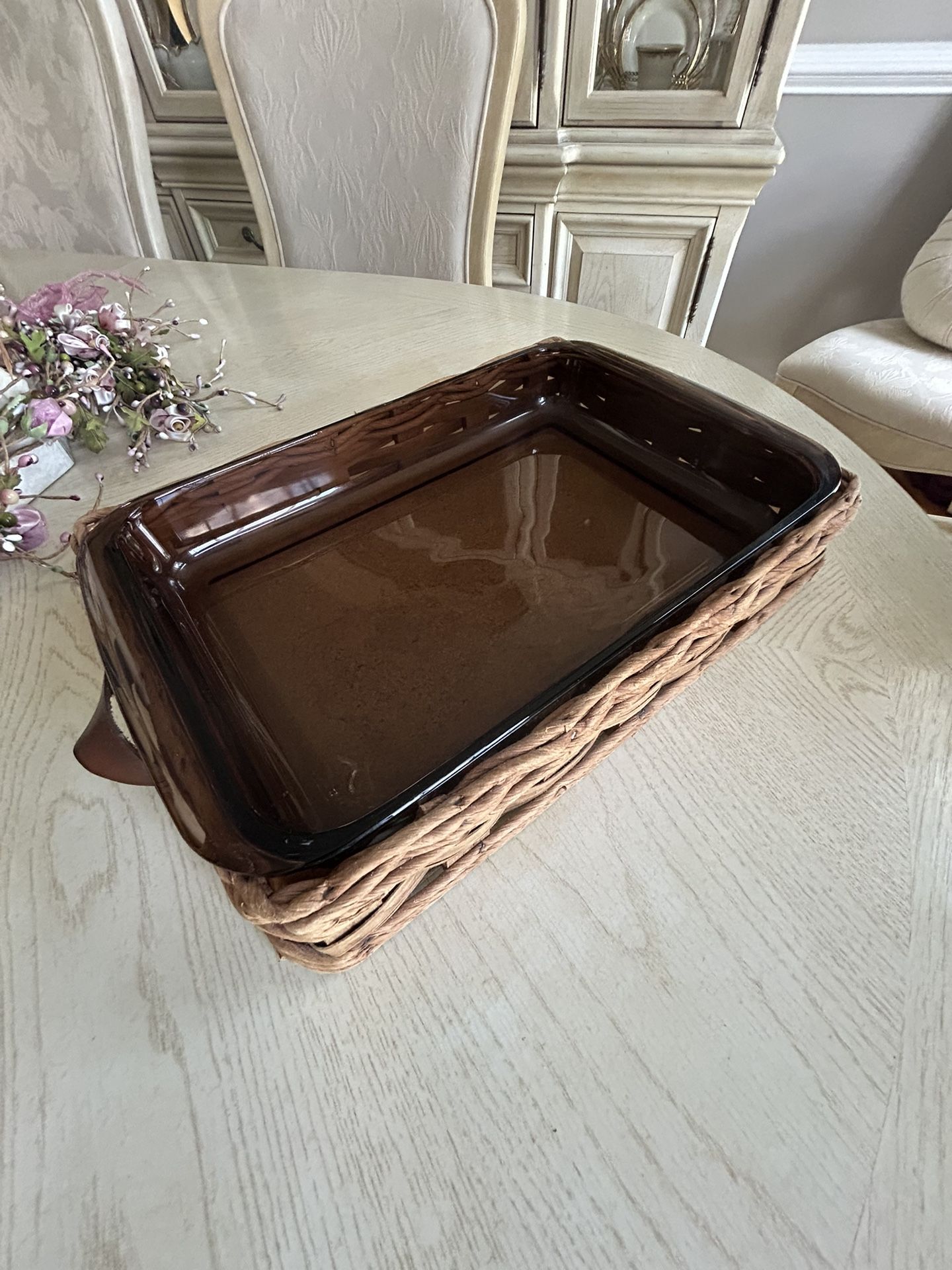 PYREX 233-NBaking Dish with Wicker with Leather Handles  9x13