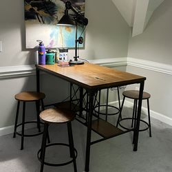 Bar Top Table w/ Stools