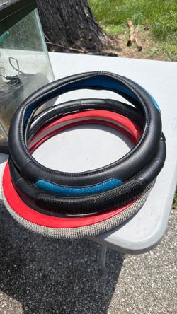 Steering wheel cover