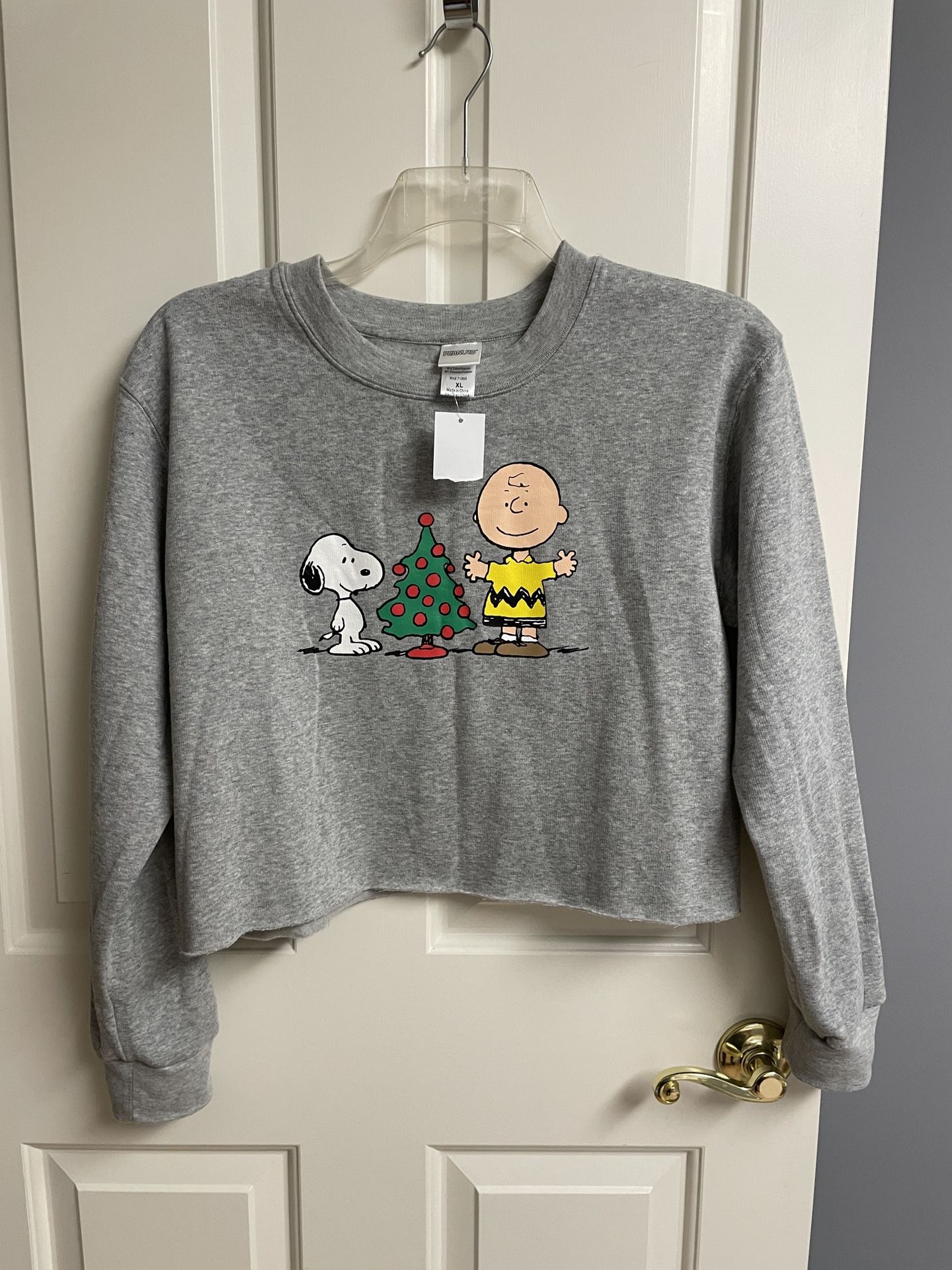 Charlie Brown Snoopy Christmas Sweatshirt, Gray Crop Top, Junior XL, New