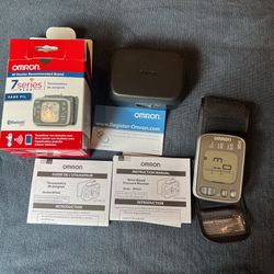 Omron 7 Series Plus Wrist Blood Pressure Monitor BP654