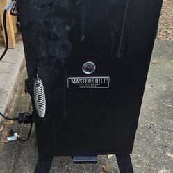 Masterbuilt John McLemore Signature Series Electric Analog Smoker