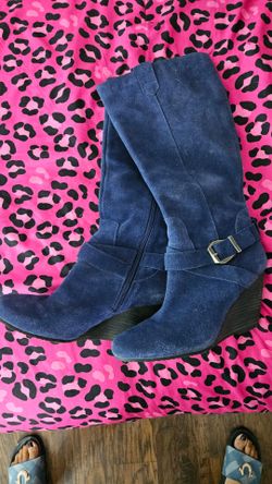 Women's wedged boots