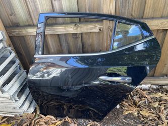 2016-2023 Nissan Maxima Door