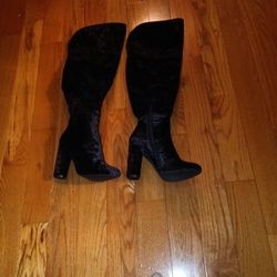 Ladies Thigh High Suede Look 6.5 Size Boots Never Worn