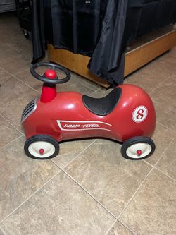 Radio Flyer Speedy Pedal Car - Model 87 for Sale in Montebello, NY