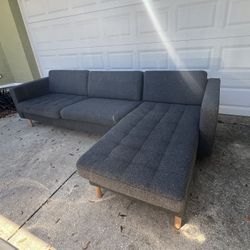 FREE DELIVERY Beautiful Sectional