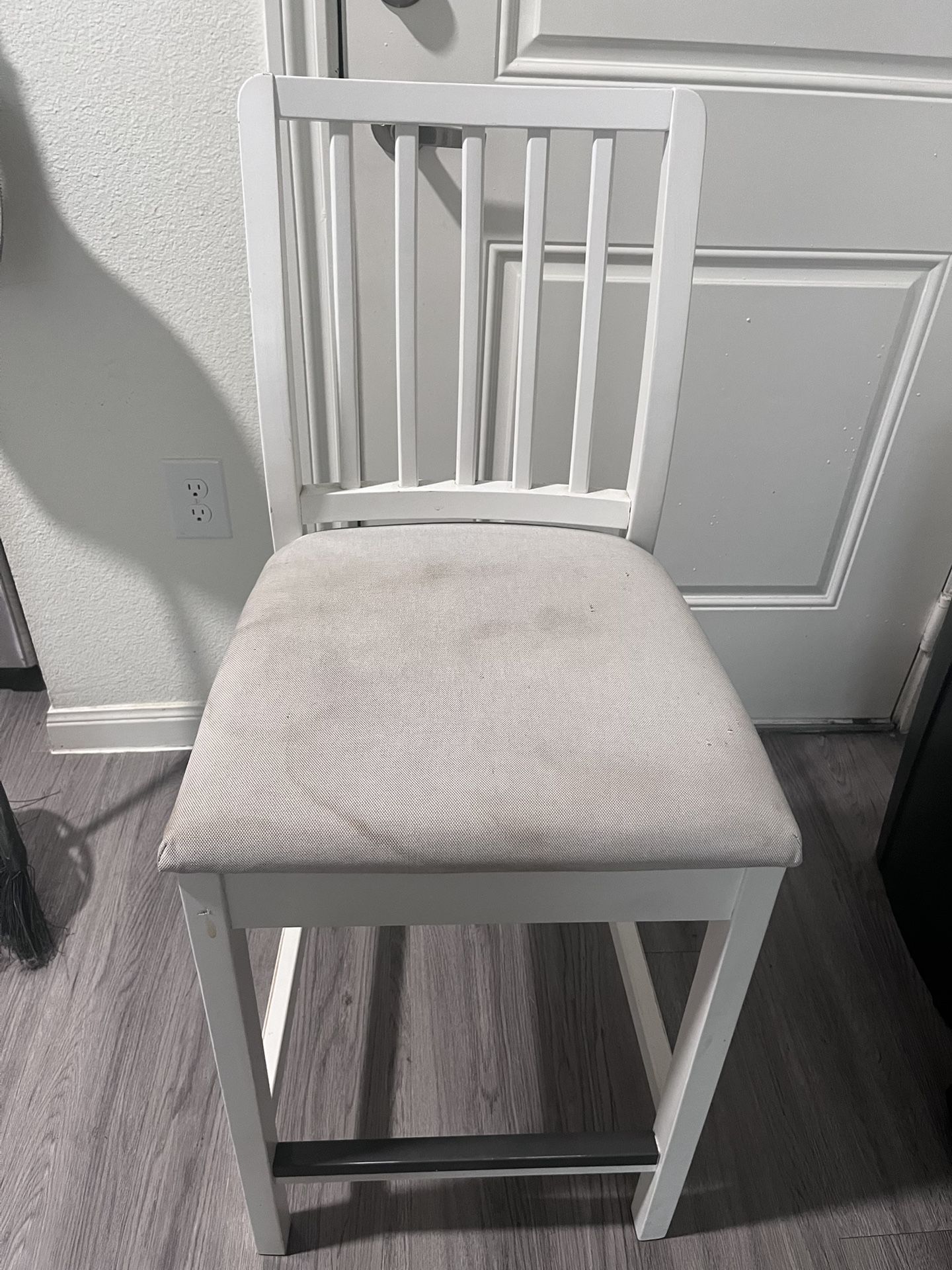 2 Barstool Chairs