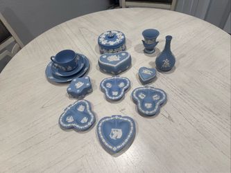 Wedgwood plate set from England