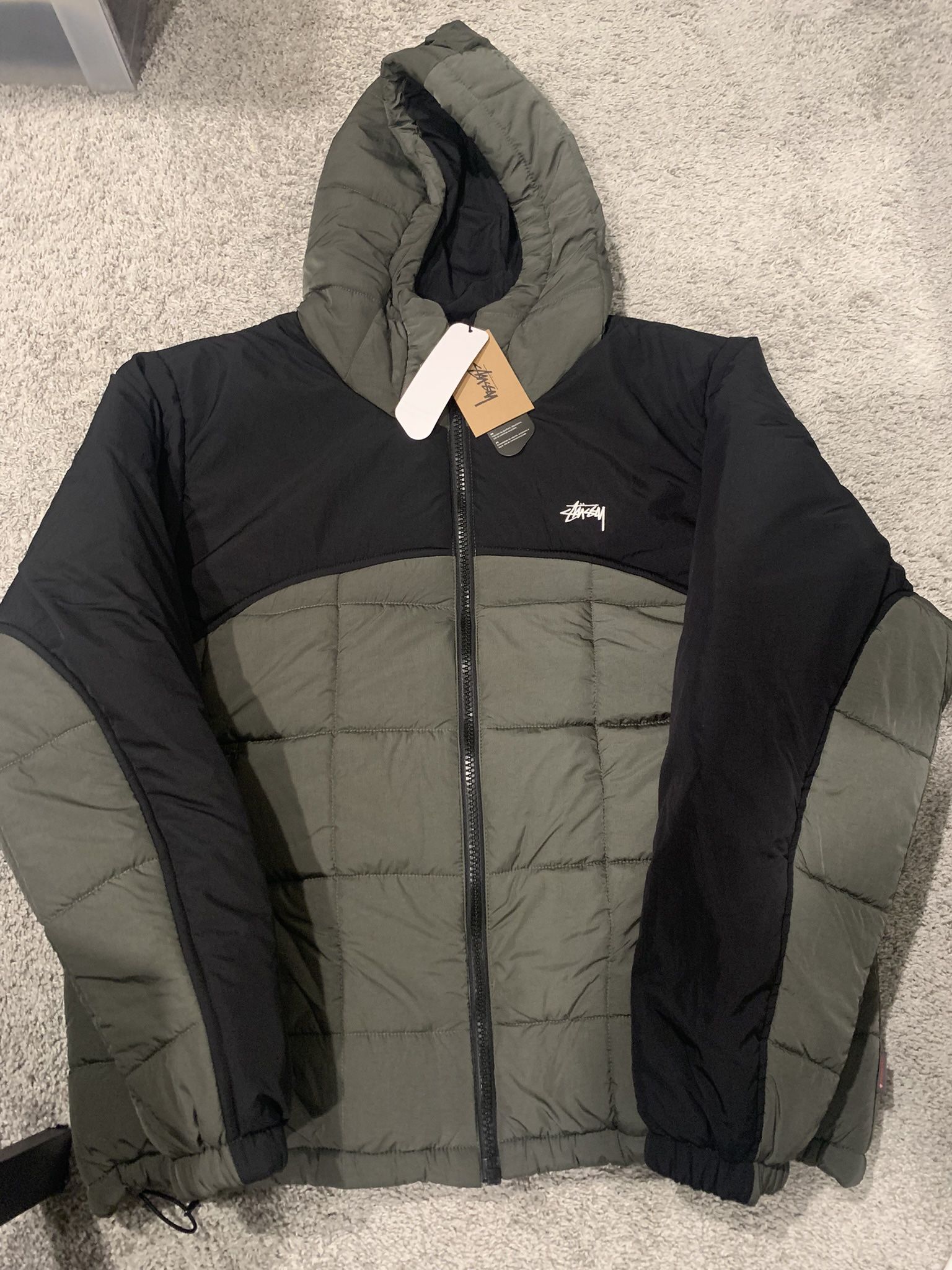 Stussy Primaloft Mountain Jacket Mens Large for Sale in Spring 