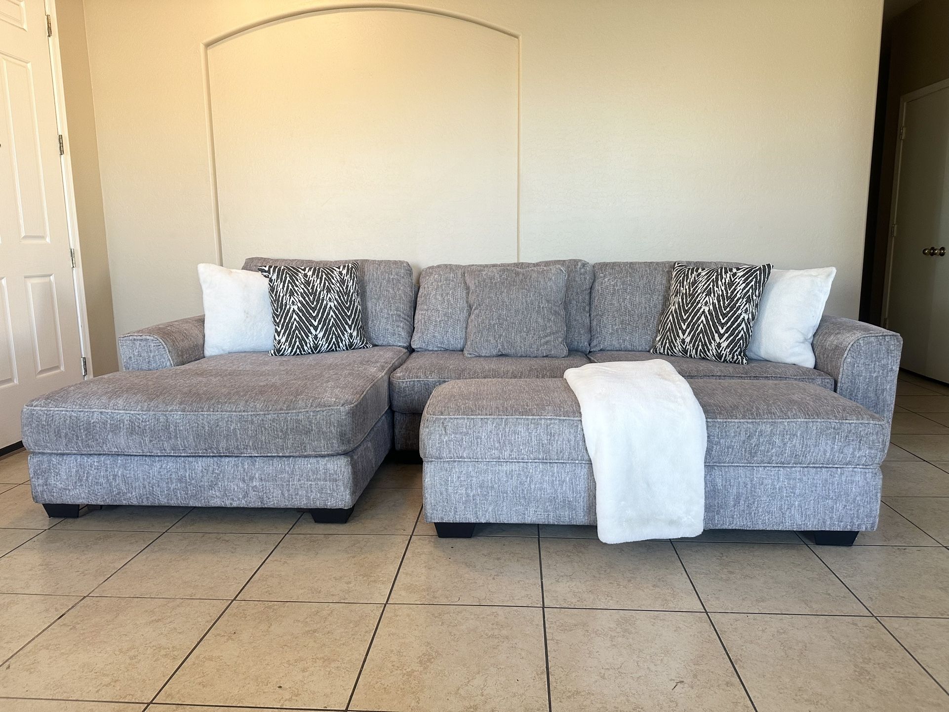 Brand New Ashley Rawcliff Sectional-FREE DELIVERY