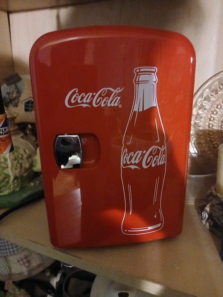 Coca Cola Mini Fridge